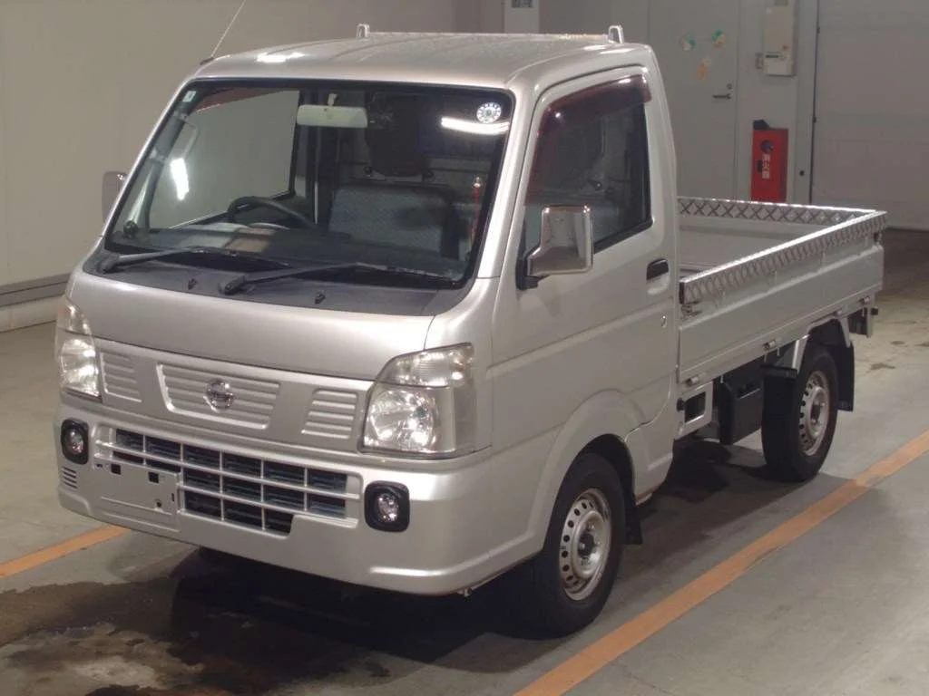 Nissan NT100 Clipper DR16T 2018